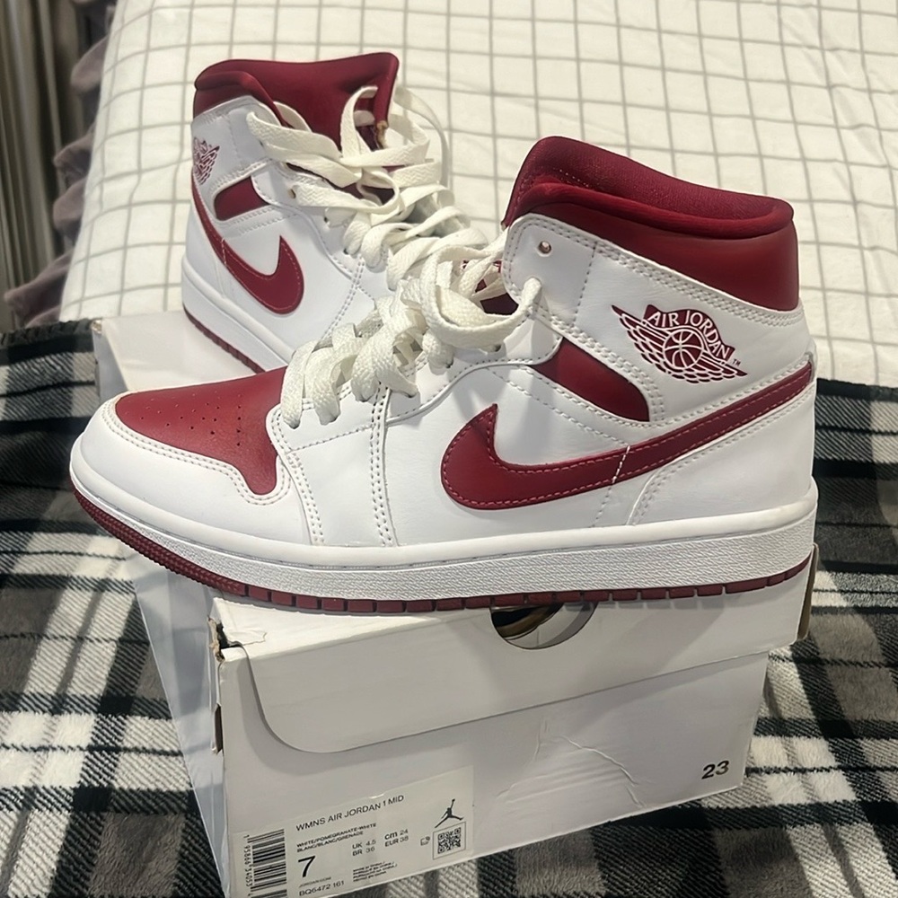 Women’s Air Jordan 1